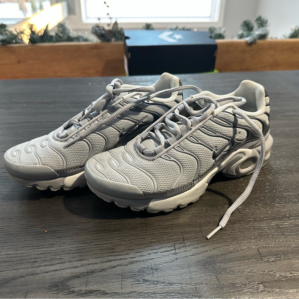 Women’s shoes